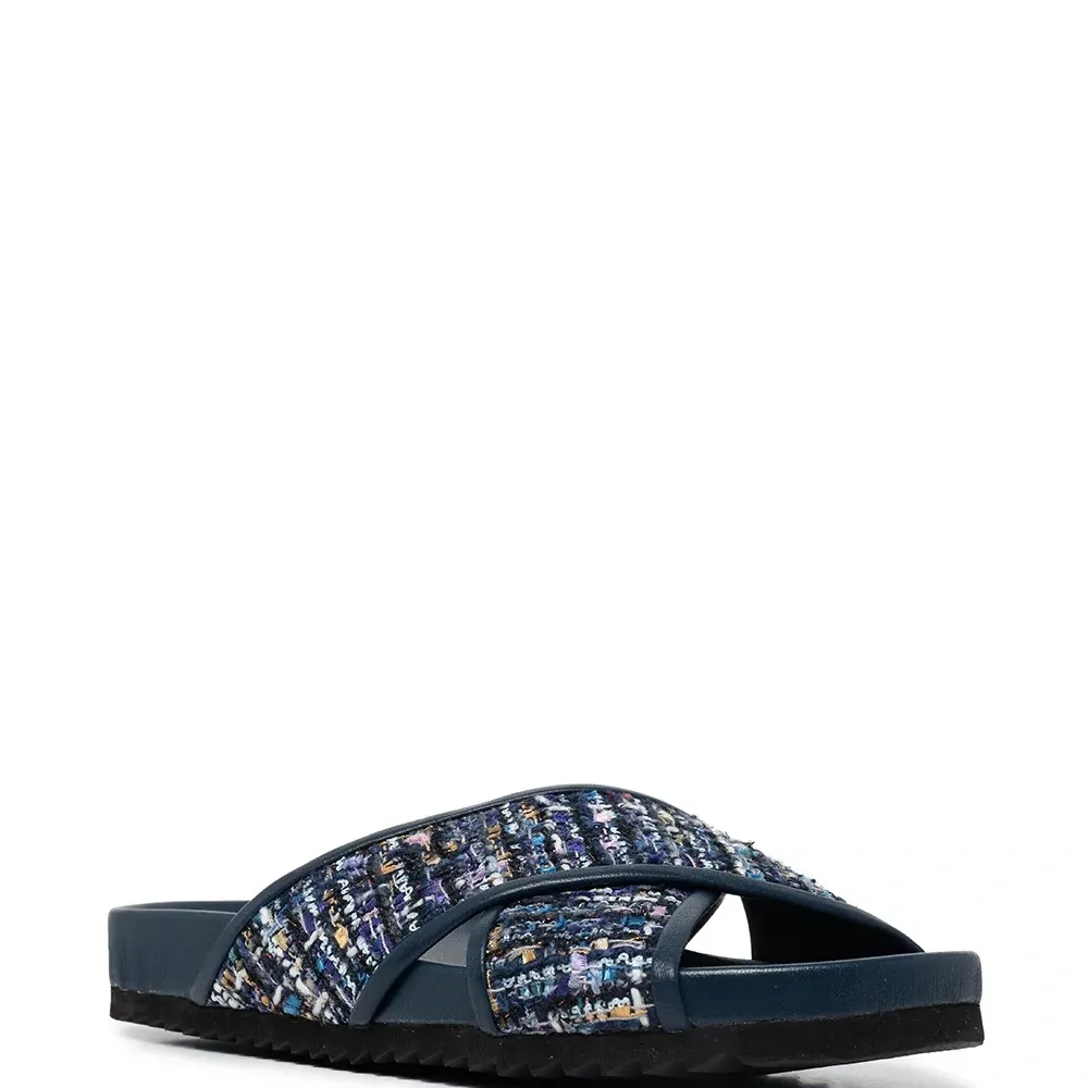 Сандалии с ремешками