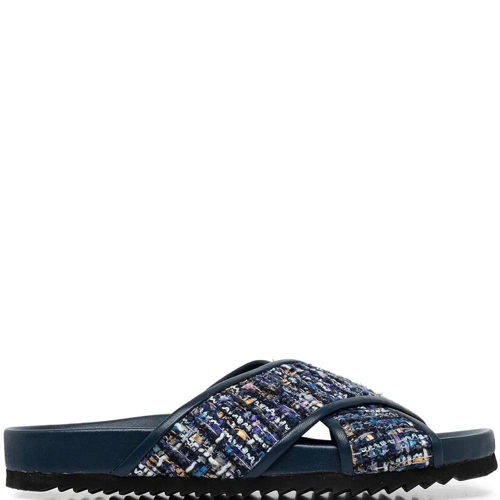 Сандалии с ремешками