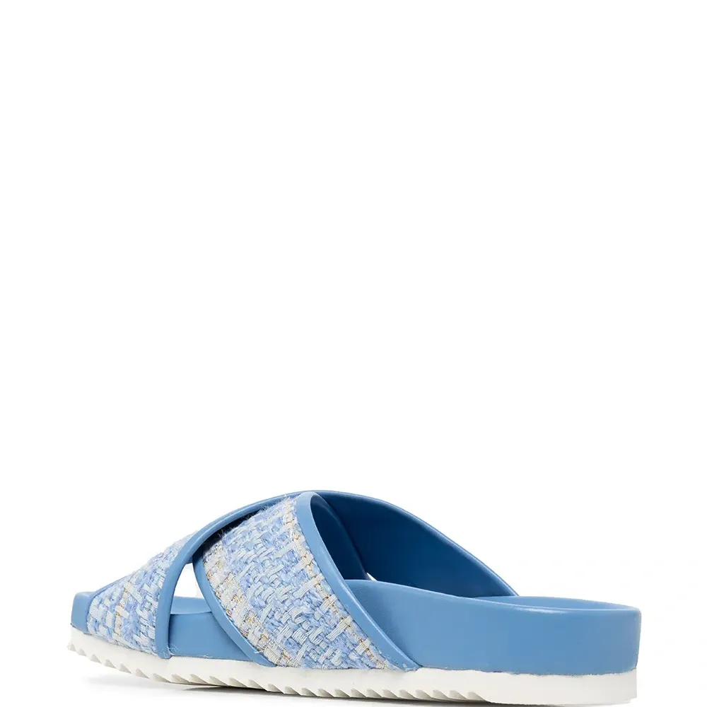 Сандалии с ремешками