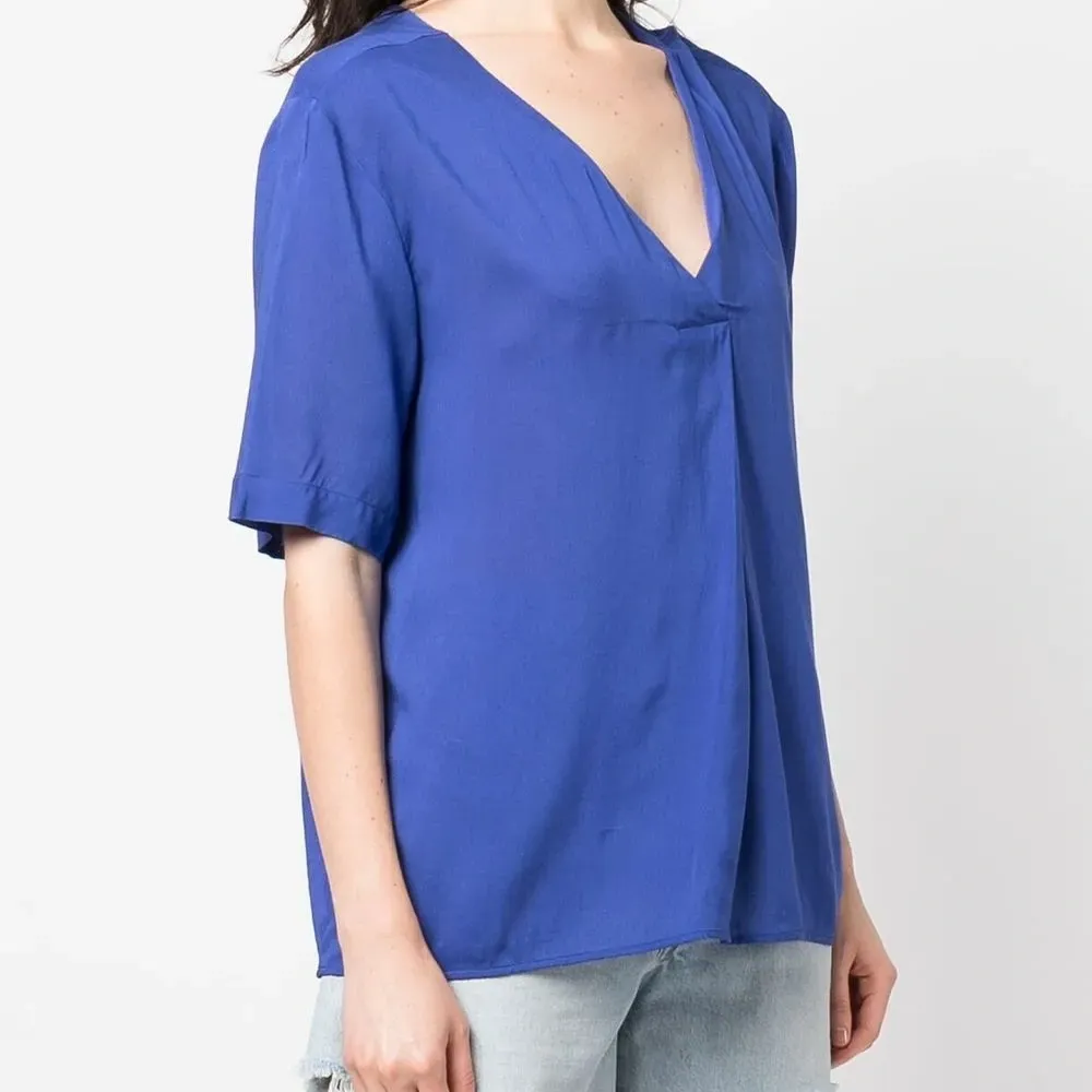 Блузка с V-образным вырезом