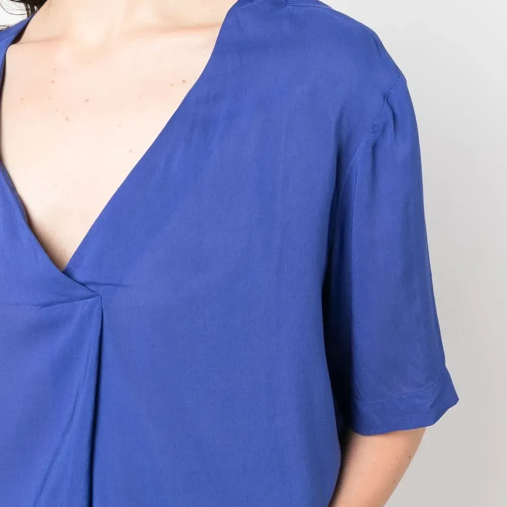 Блузка с V-образным вырезом