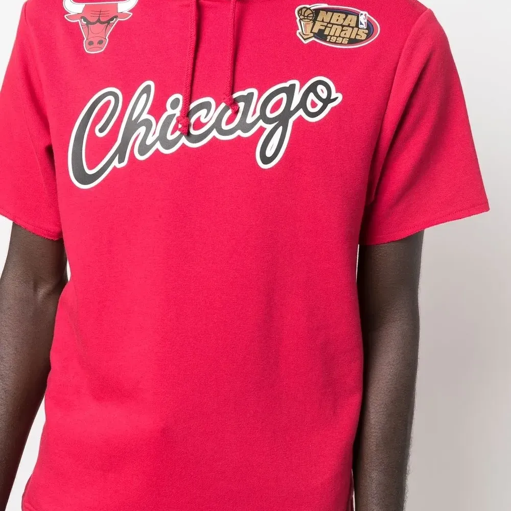 Худи с короткими рукавами и логотипом