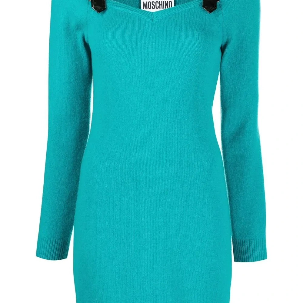 Трикотажное платье мини на бретелях Трикотажное платье мини на бретелях