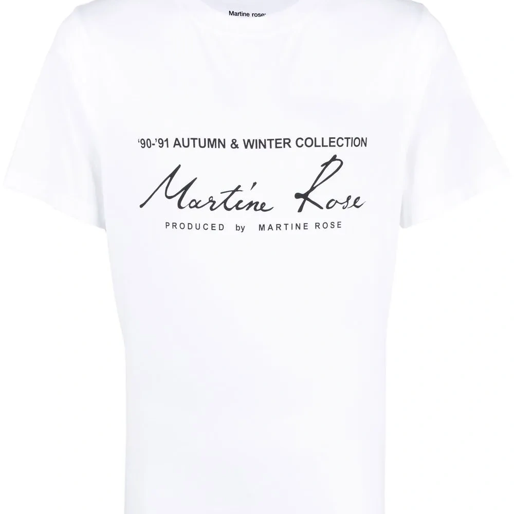 Футболка с логотипом