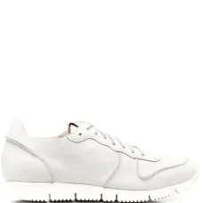 Кроссовки на шнуровке