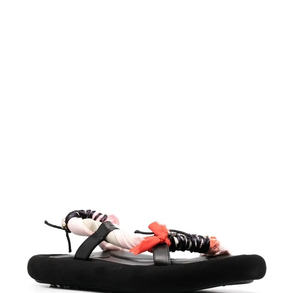 Сандалии с плетеными ремешками