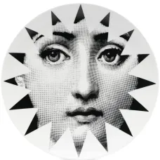 Тарелка с графичным принтом