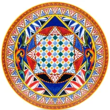 Фарфоровая тарелка