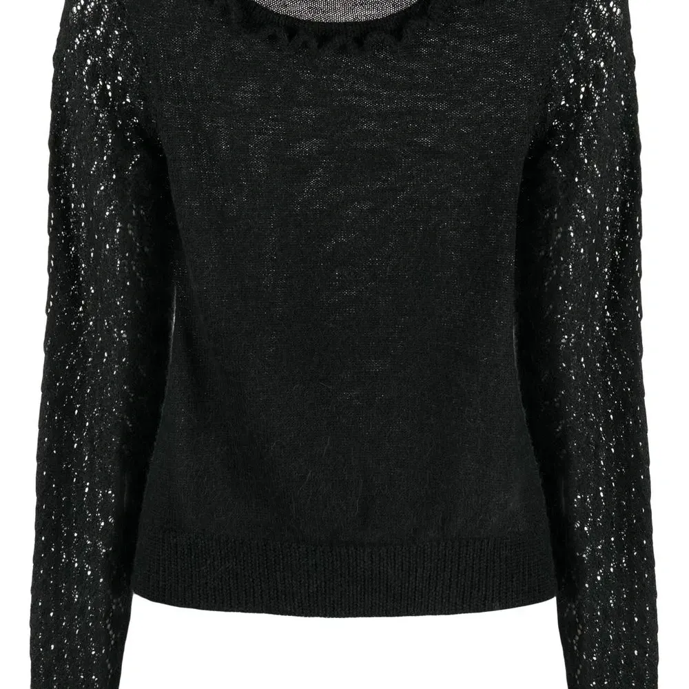 Топ тонкой вязки с фестонами