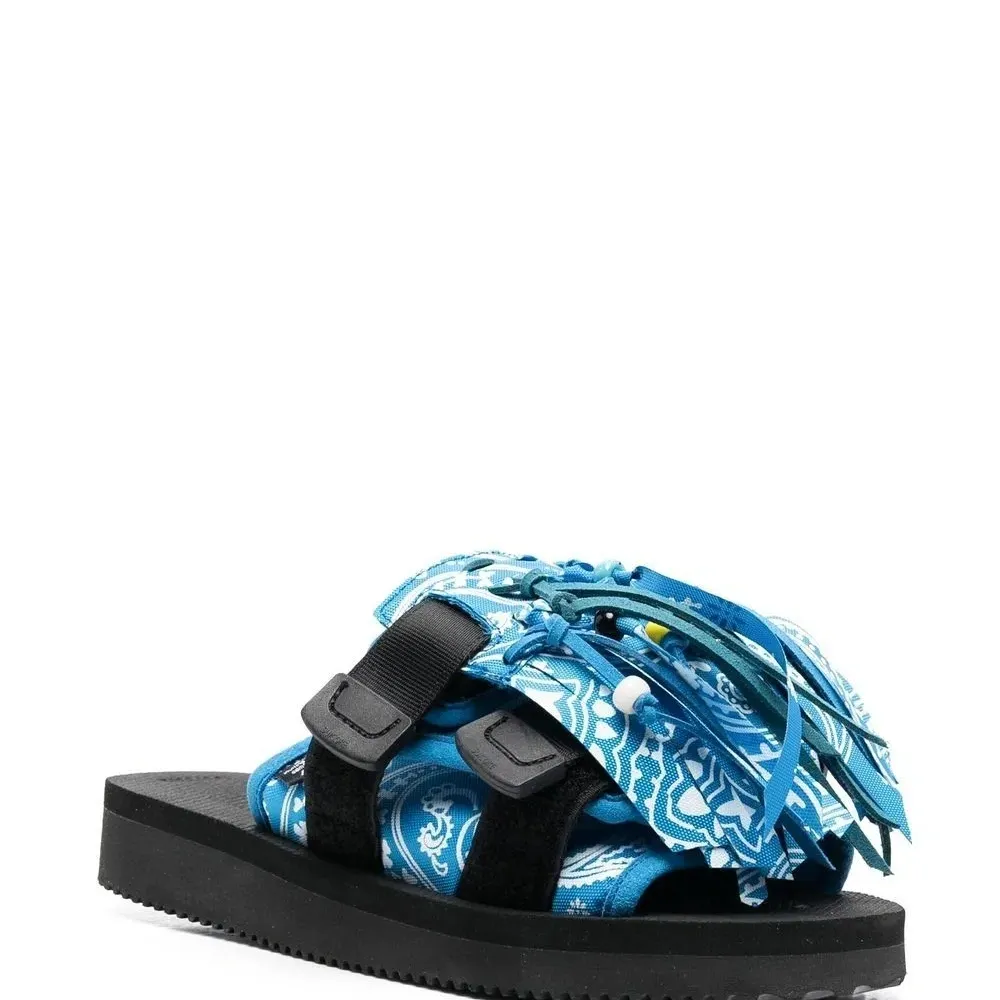 Сандалии с бахромой из коллаборации с Suicoke