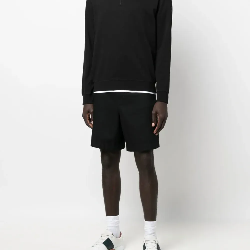 Толстовка с высоким воротником и капюшоном