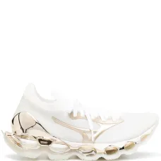 Кроссовки Wave Prophecy из коллаборации с Sorayama