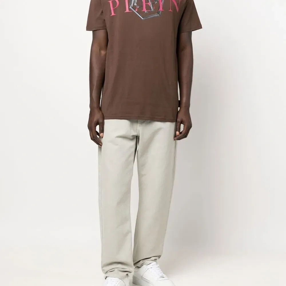 Футболка с логотипом