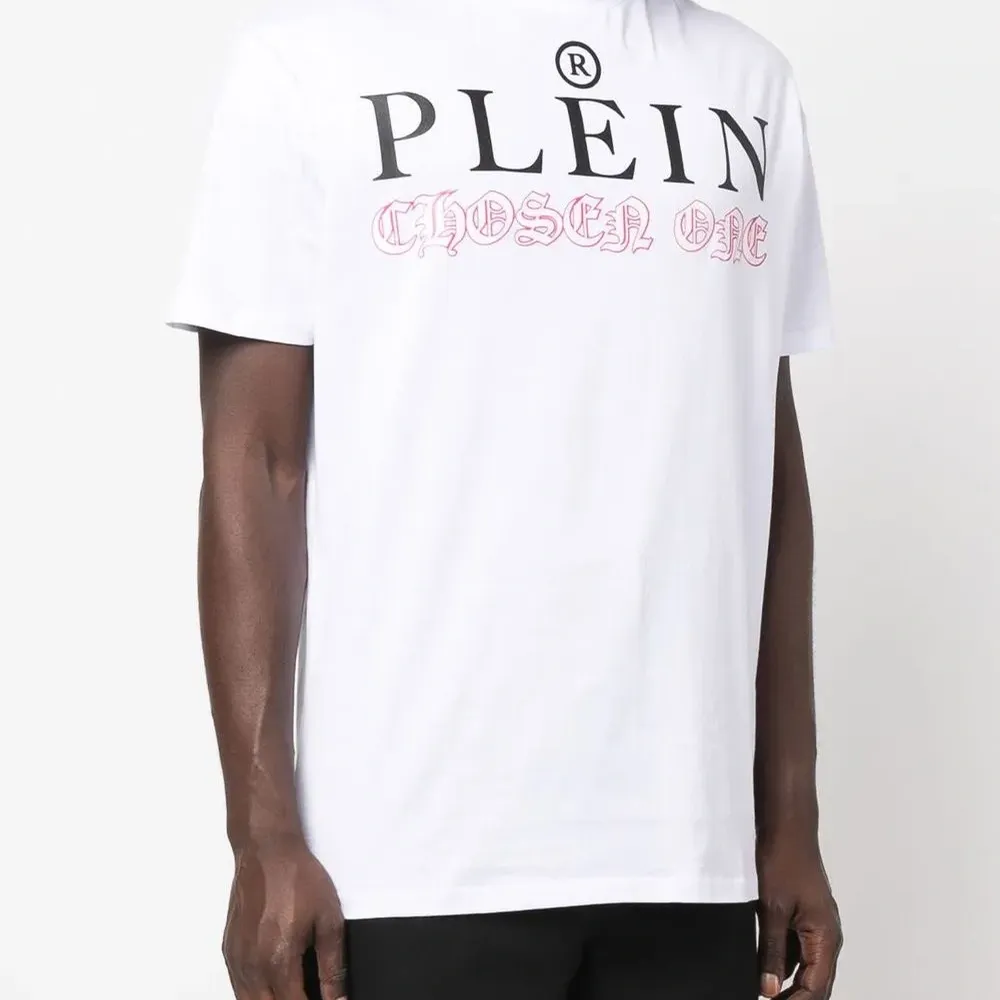 Футболка с логотипом