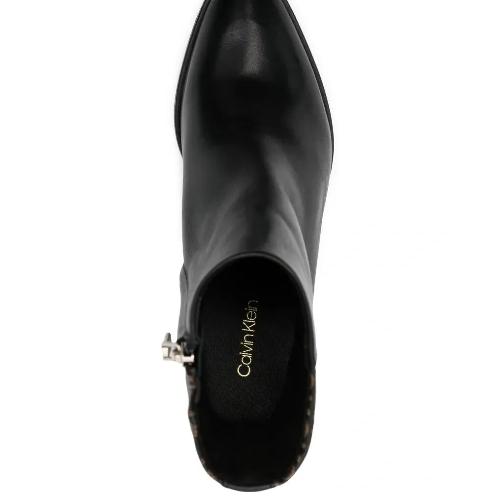 Ботильоны с монограммой