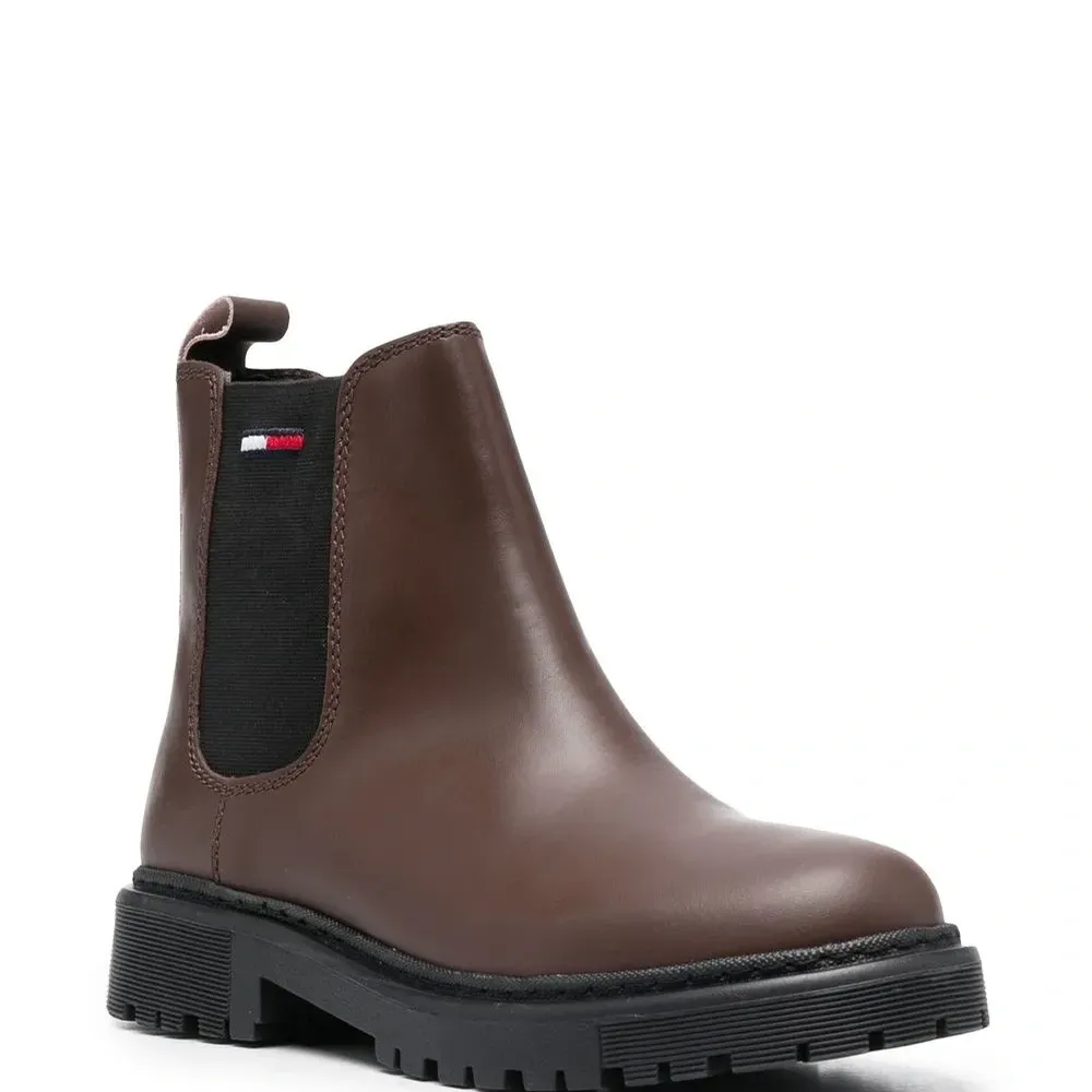 Ботинки с эластичными вставками