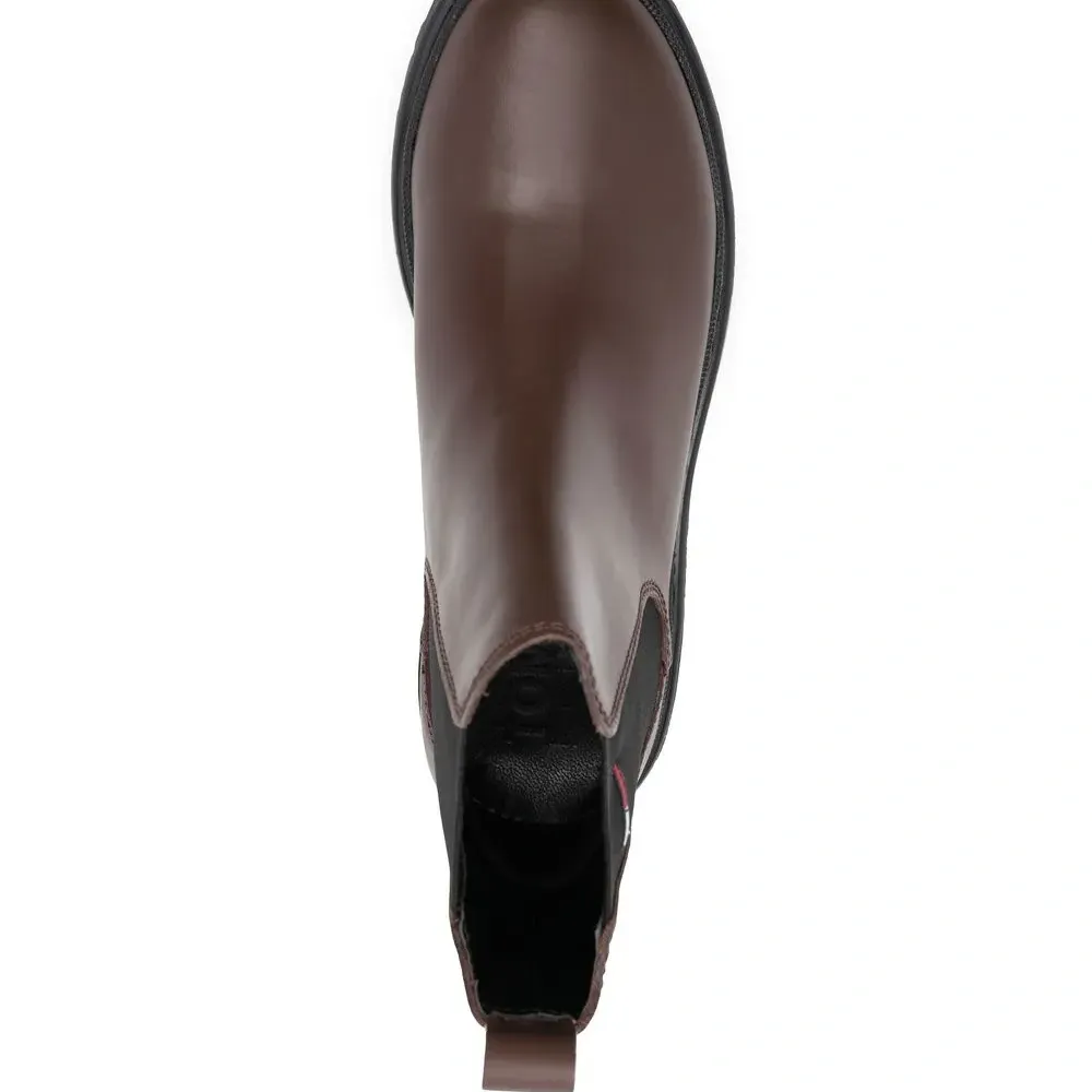 Ботинки с эластичными вставками