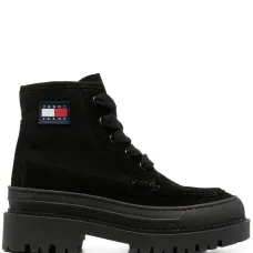 Ботинки с нашивкой-логотипом