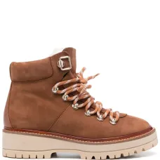 Ботинки на шнуровке
