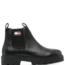 Ботинки с нашивкой-логотипом