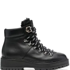 Ботинки на шнуровке