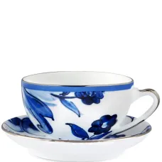 Чайный сервиз с архивным принтом