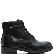 Ботинки на шнуровке