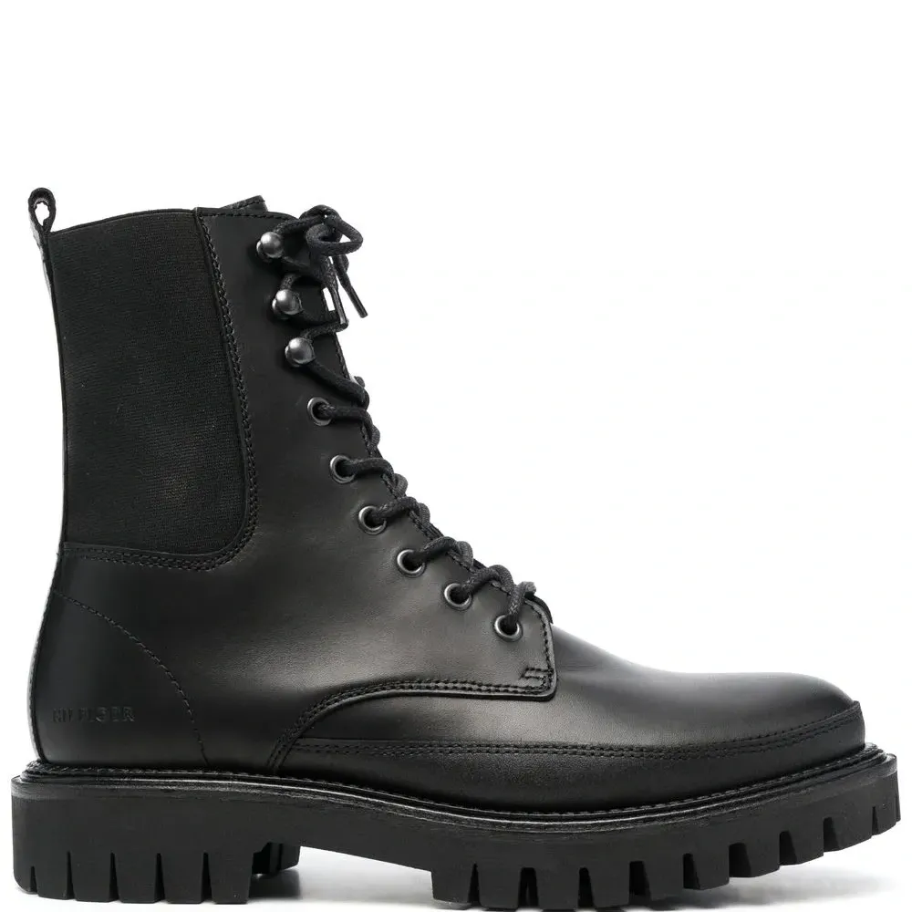 Ботинки на шнуровке