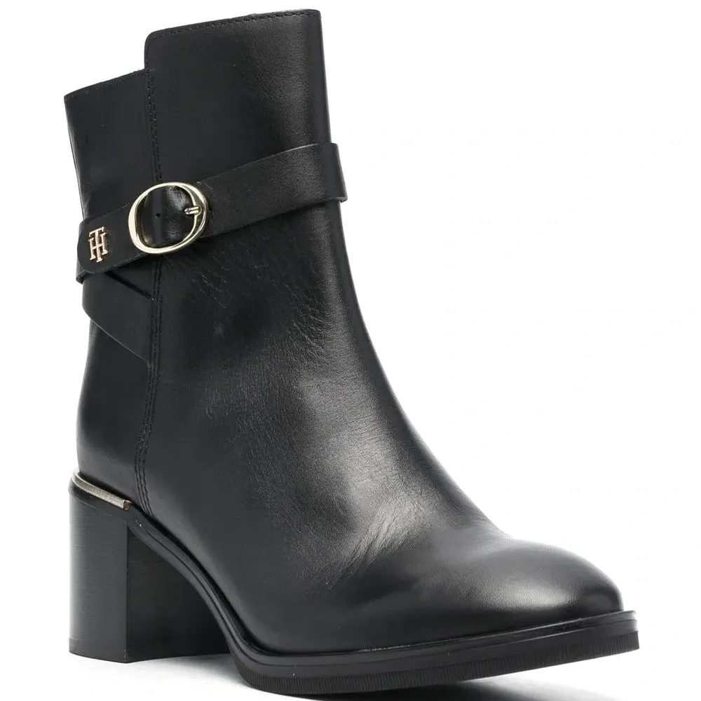 Ботильоны с пряжкой