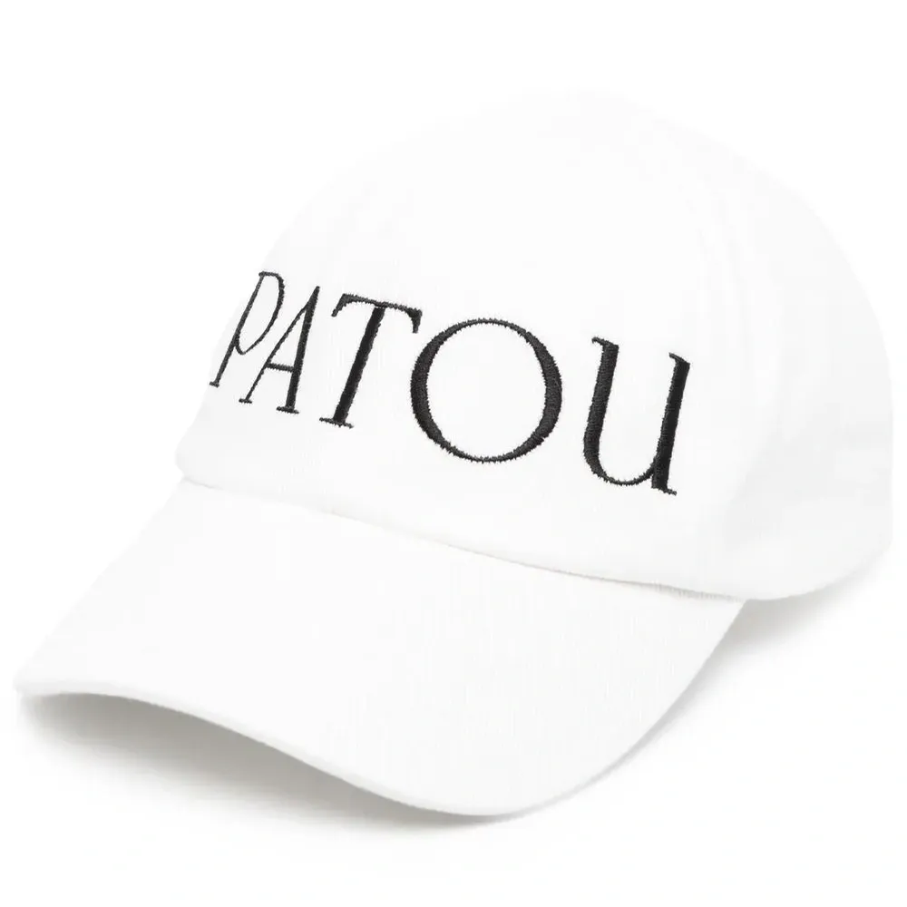 Бейсболка с вышитым логотипом