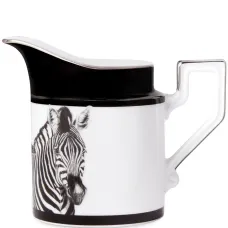 Фарфоровый сливочник с принтом