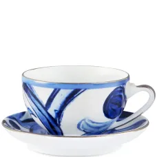 Чайный сервиз с архивным принтом