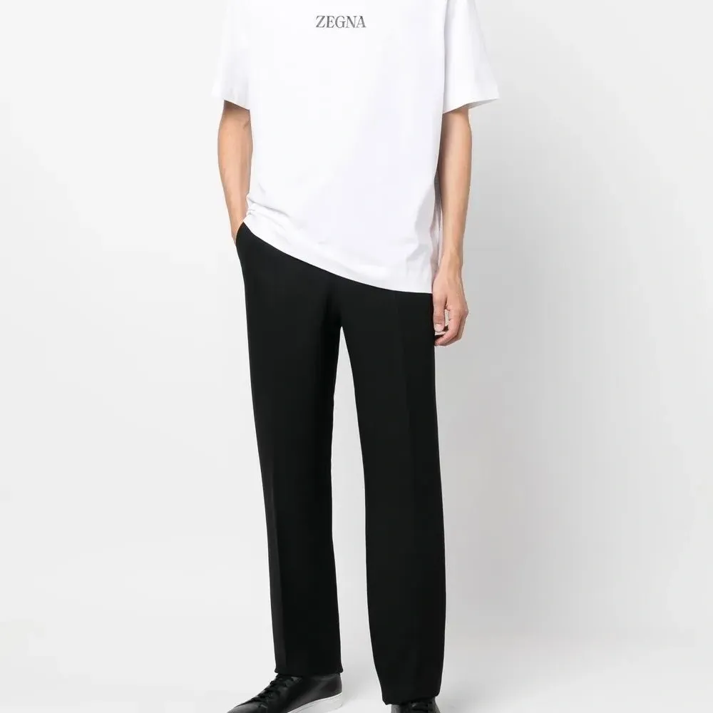 Футболка с логотипом