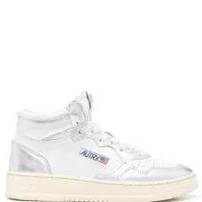 Кроссовки с нашивкой-логотипом