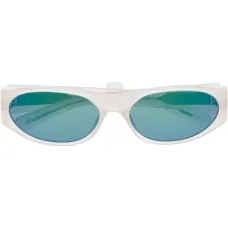 Солнцезащитные очки в круглой оправе