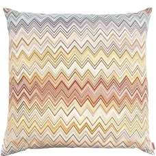 Подушка с узором шеврон