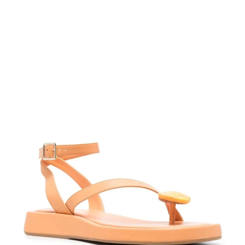 Сандалии с открытым носком