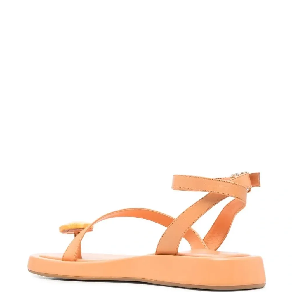 Сандалии с открытым носком