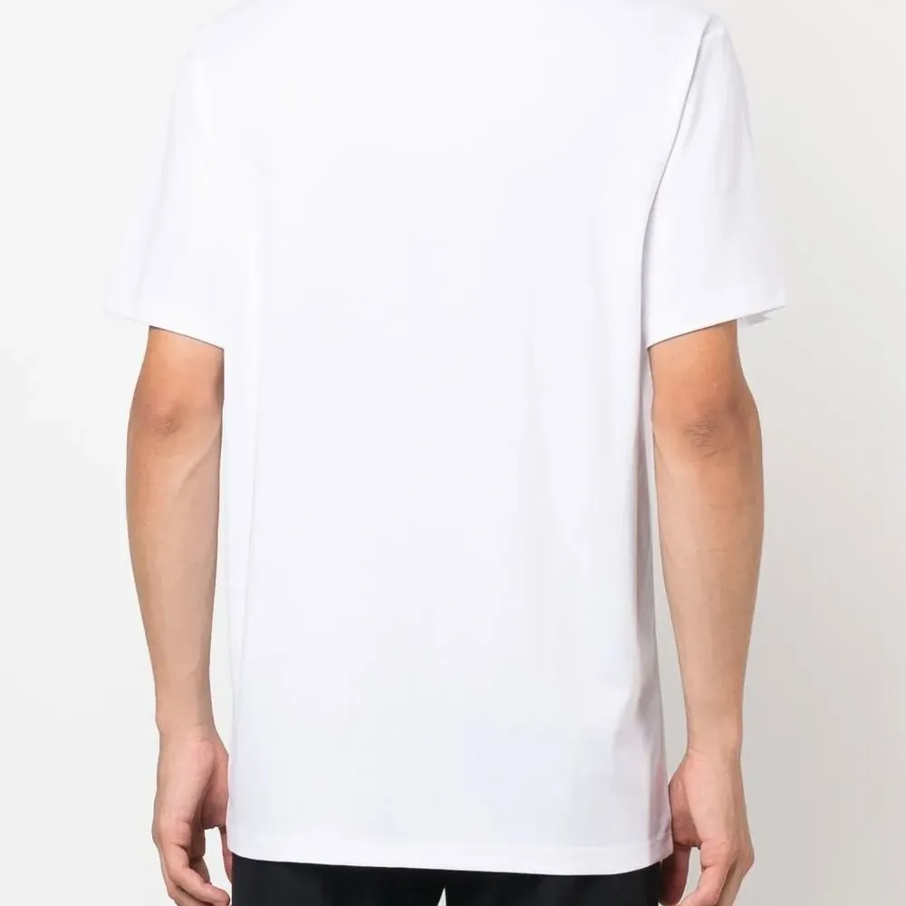 футболка с логотипом