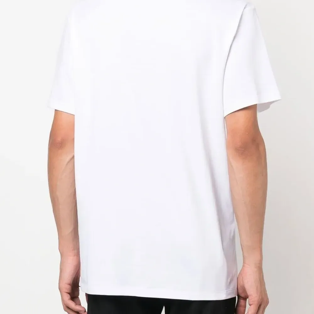 Футболка с логотипом