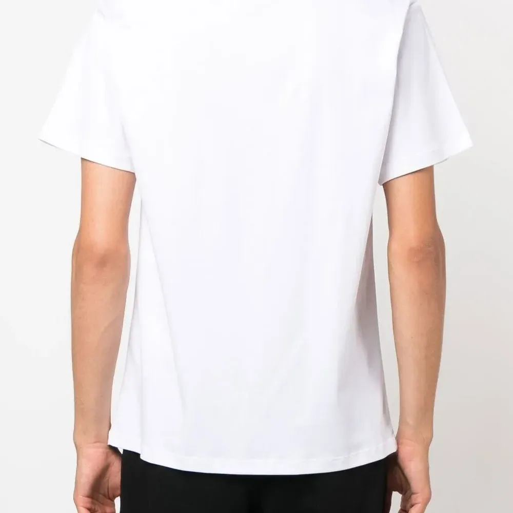 футболка с вышитым логотипом