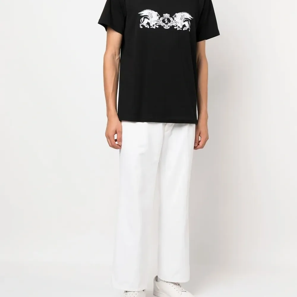 футболка с логотипом