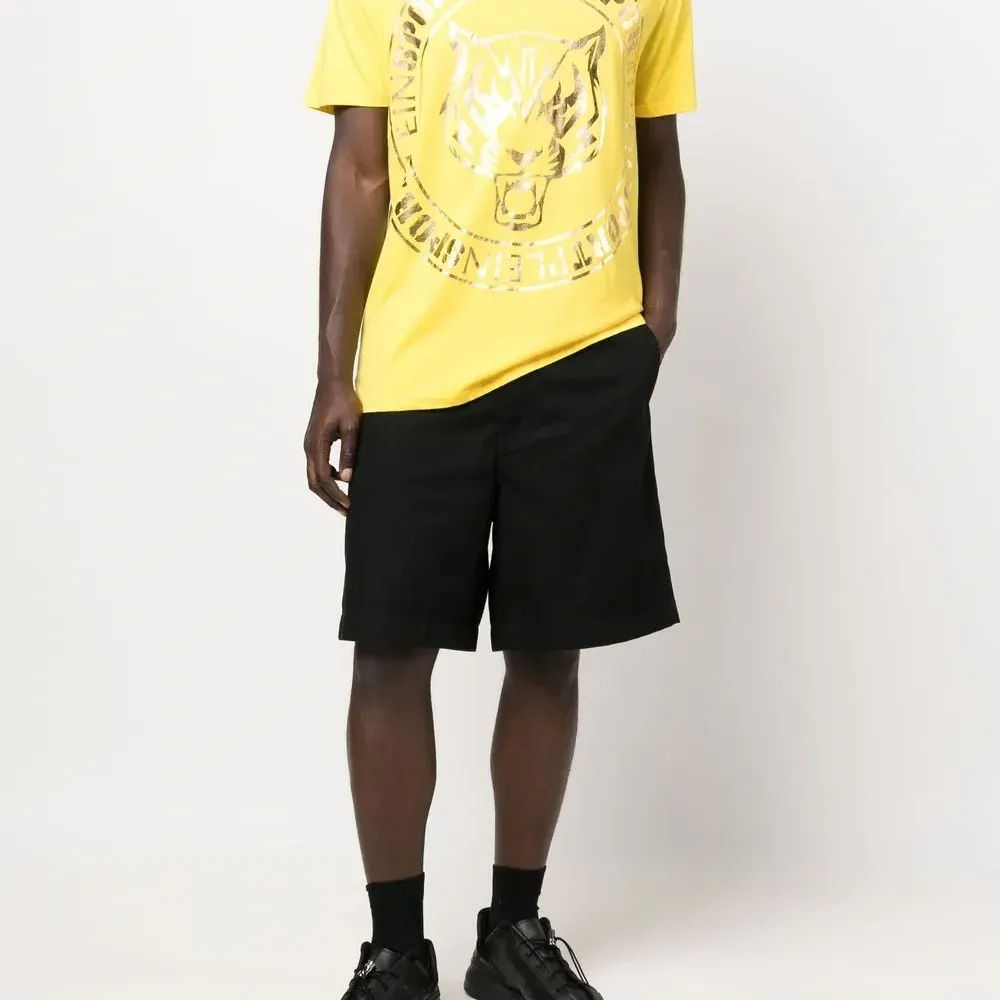 Футболка с логотипом