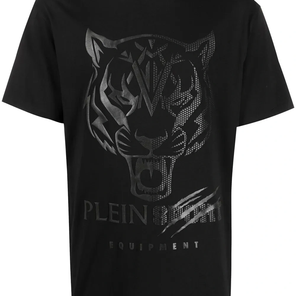 Футболка с логотипом