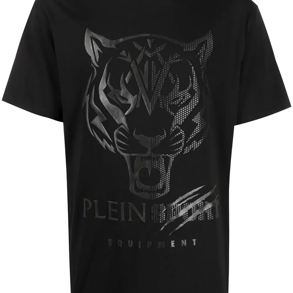 Футболка с логотипом