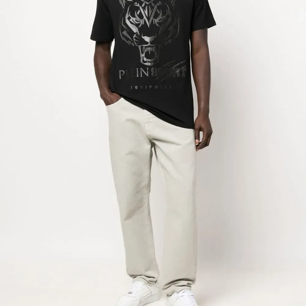 Футболка с логотипом