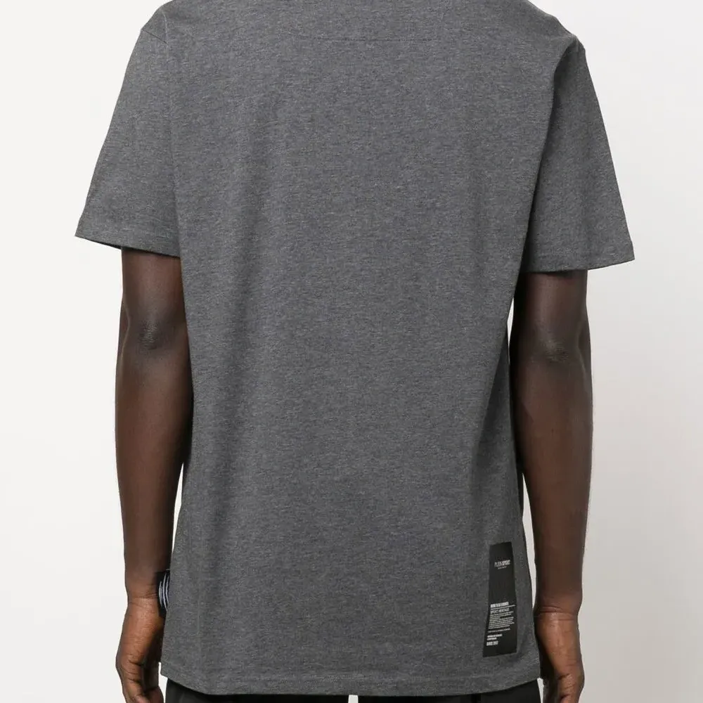 Футболка с логотипом