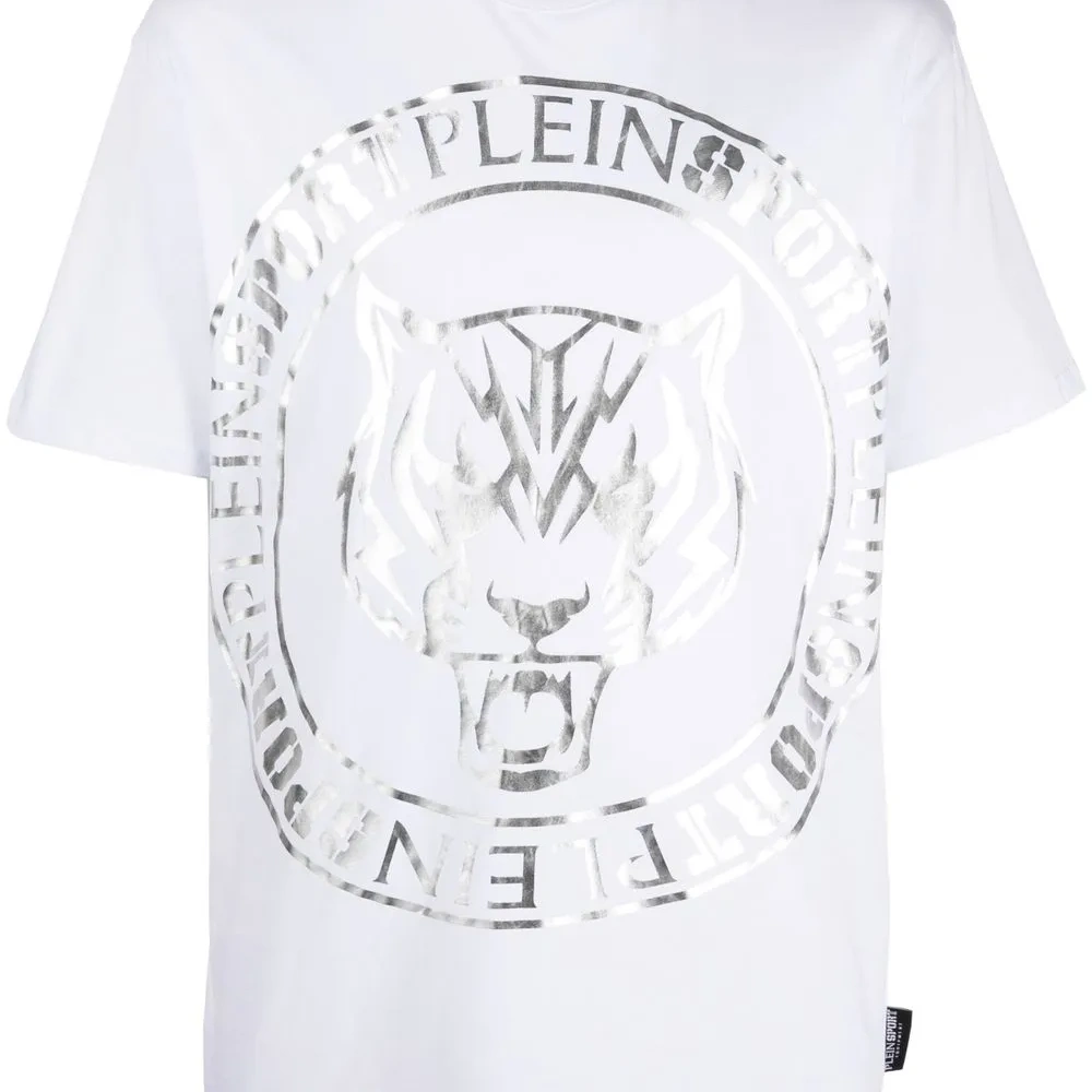 Футболка с логотипом