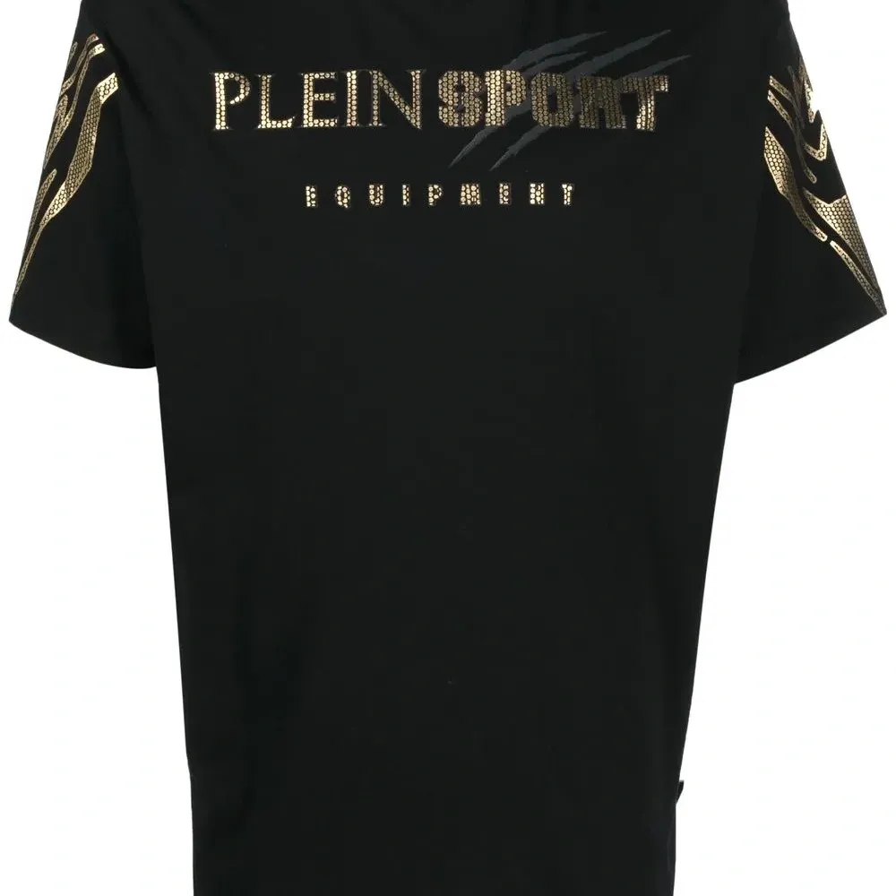 Футболка с логотипом