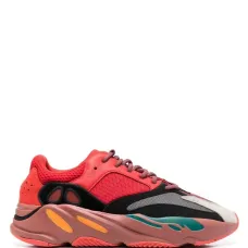 Кроссовки YEEZY Boost 700 Hi-Res Red